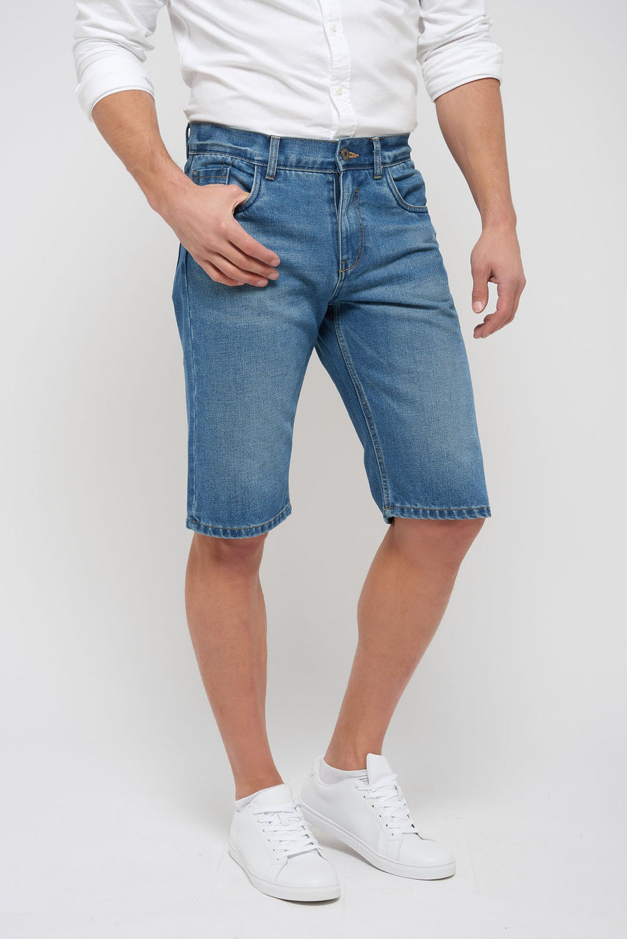Recycled jean shorts - Straight cut - Light tone