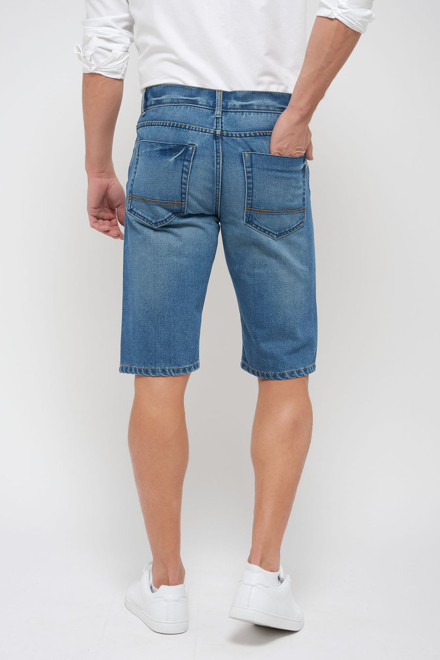 Recycled jean shorts - Straight cut - Light tone